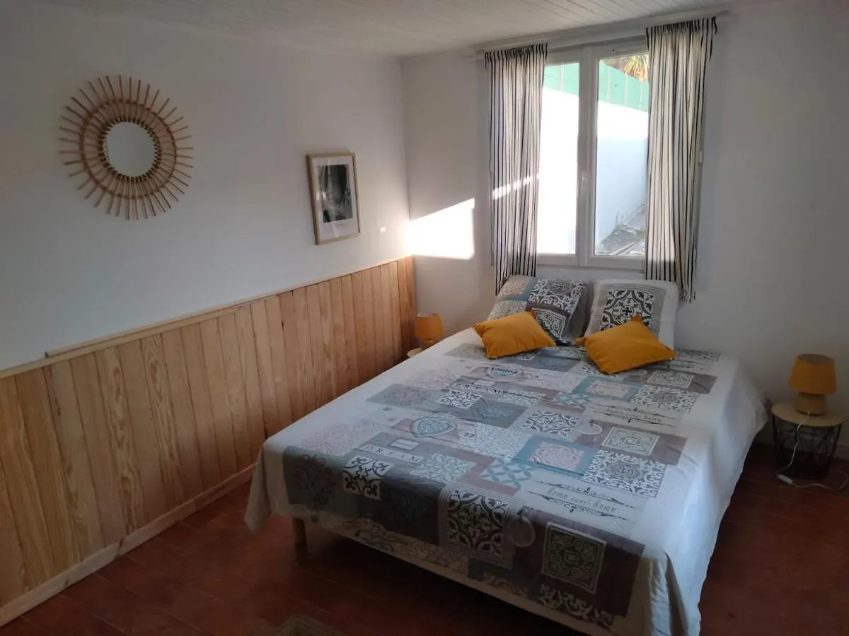 Cabanon Avec Dependance Villa Saint-Mitre-les-Remparts Holiday home