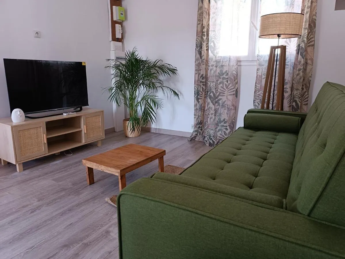 Holiday home Cabanon Avec Dependance Villa Saint-Mitre-les-Remparts France