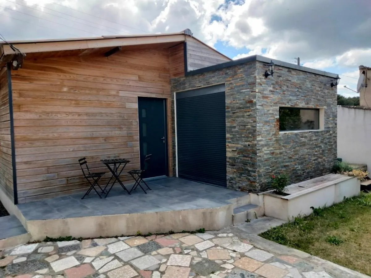 Holiday home Cabanon Avec Dependance Villa Saint-Mitre-les-Remparts